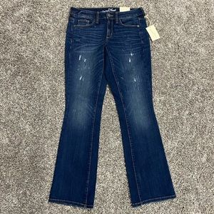 💥MAKE OFFER💥 NWT - Distressed Jeans